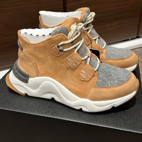 New Sorel Boots 7.5 - Picture 1 of 7